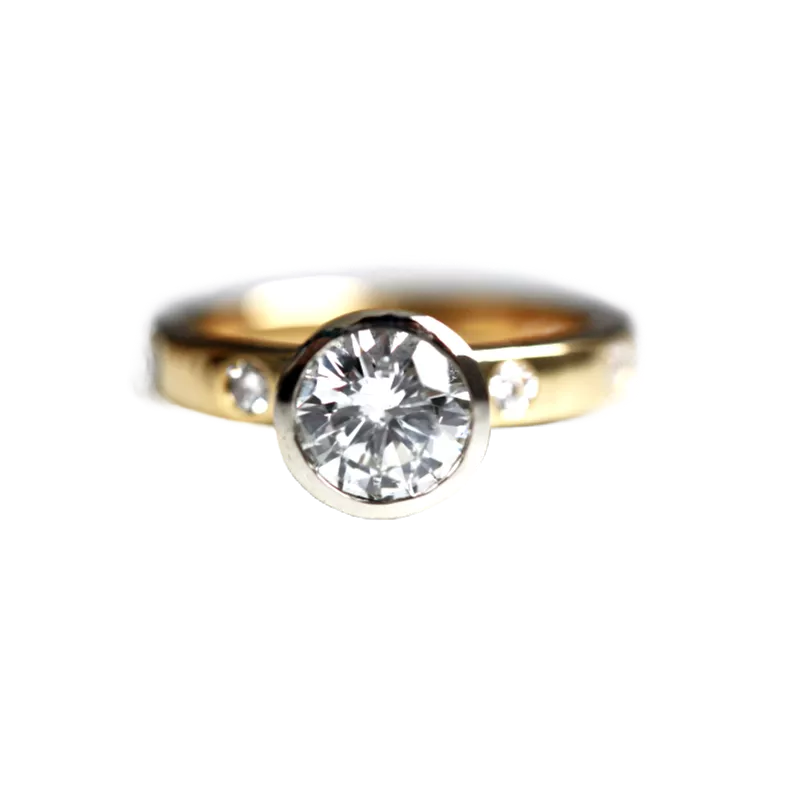 Mixed Metals & Round Cut Diamond Engagement Ring