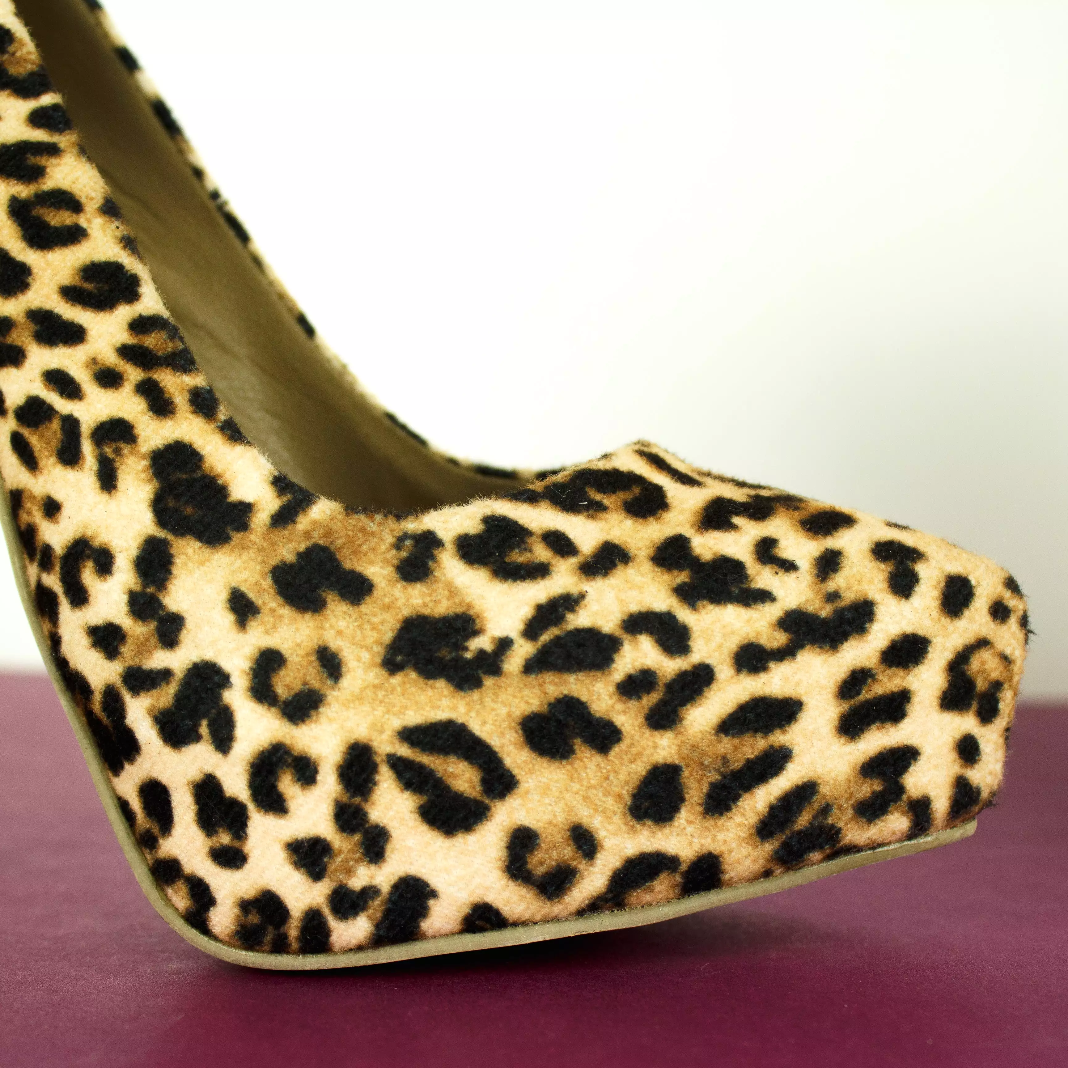 Pointy Toe Metallic Heel  Stiletto Leopard